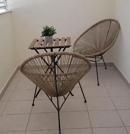 C2 1dormitorio Apartment